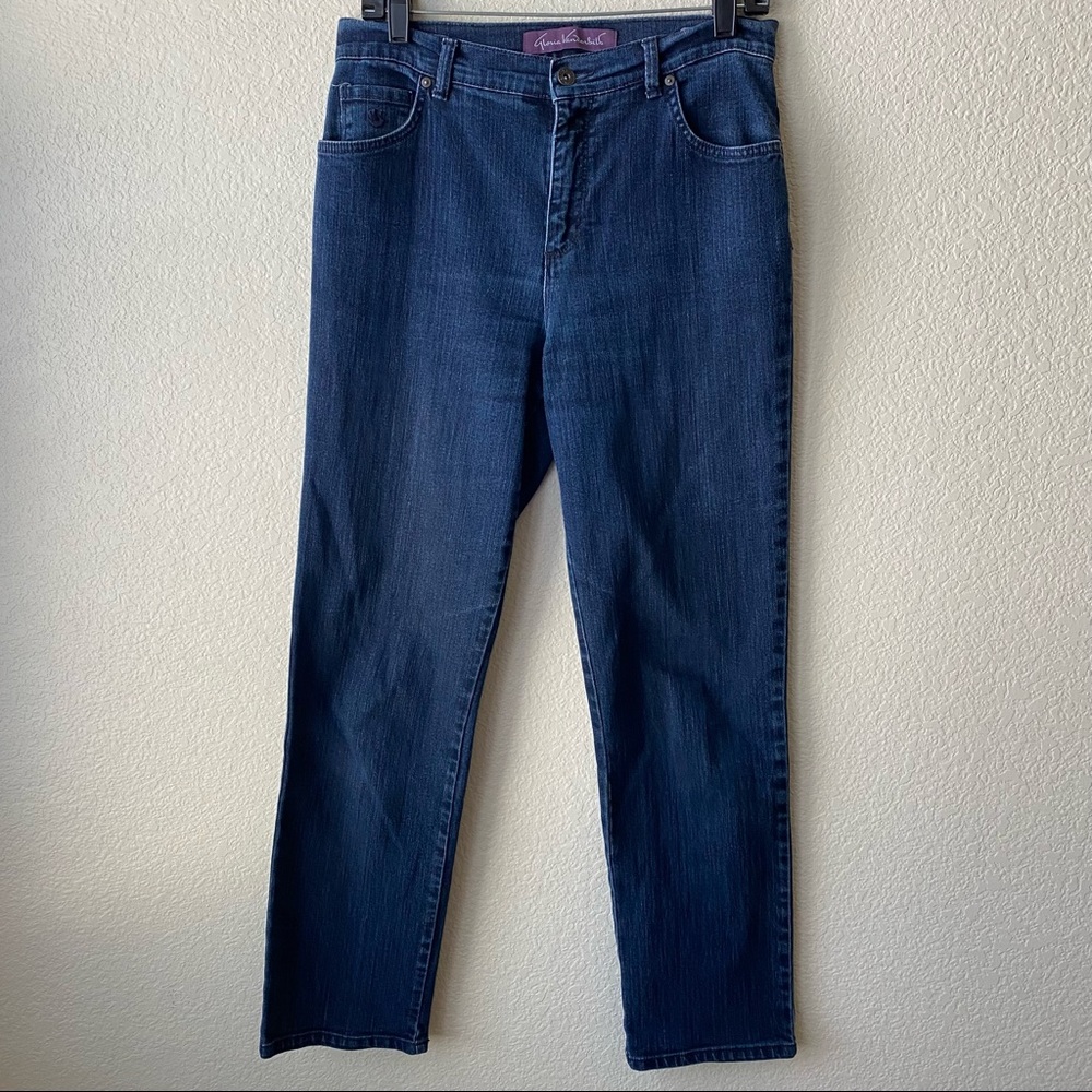 Gloria Vanderbilt Amanda Jeans Womens Dark wash denim Size 6